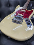 fender mustang checking on top 