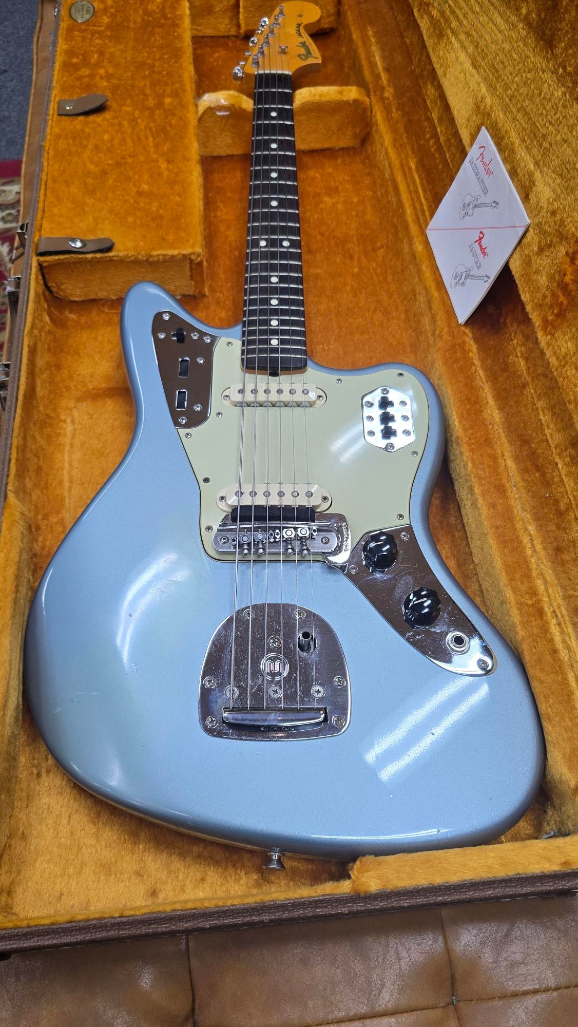 Fender American Vintage 1962 Jaguar 2008 "thin skin" Ice Blue Metallic w/ case + mastery upgrades