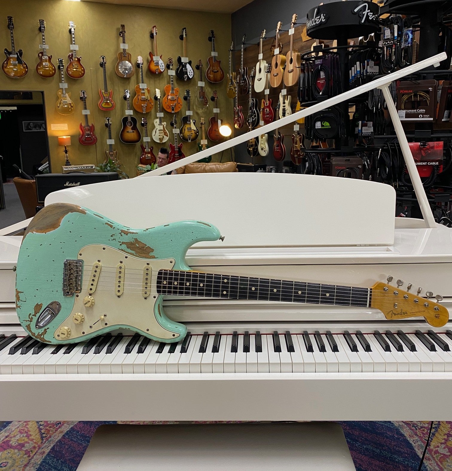 Fender 60's Custom Shop Heavy Relic in Surf Green with H/case