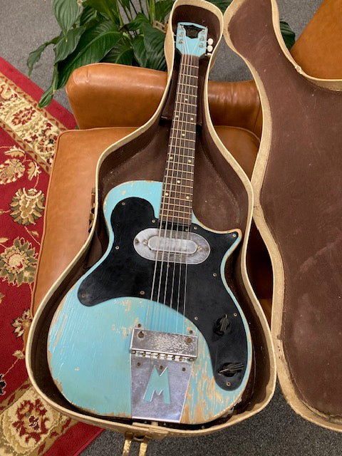 Magnatone Mark III 1956 electric guitar w/ original case