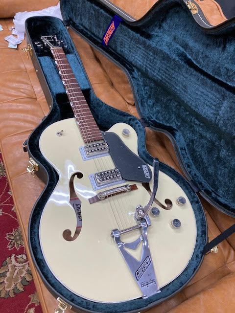 Gretsch G6118T-LIV Players Edition Anniversary with String-Thru Bigsby 2-Tone Lotus Ivory / Charcoal ( preowned )