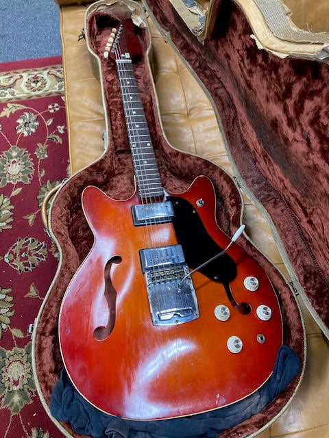 Supro Clermont 1967-8 semi-hollowbody electric guitar w/ case