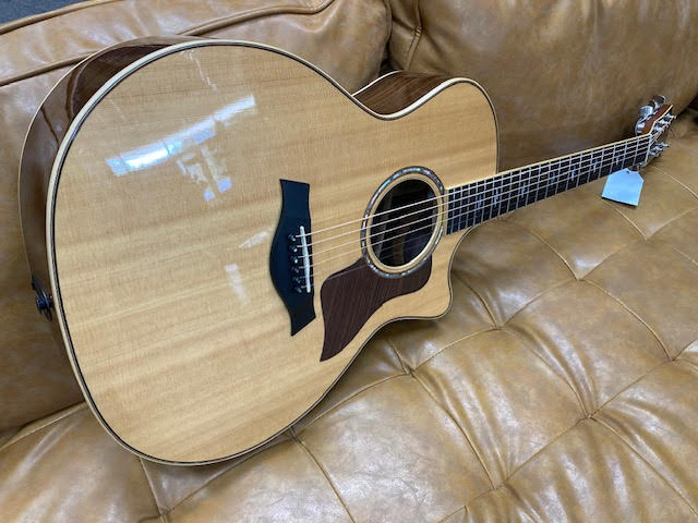 TAYLOR 814ce ACOUSTIC ELECTRIC GUITAR W/ CASE (PREOWNED)