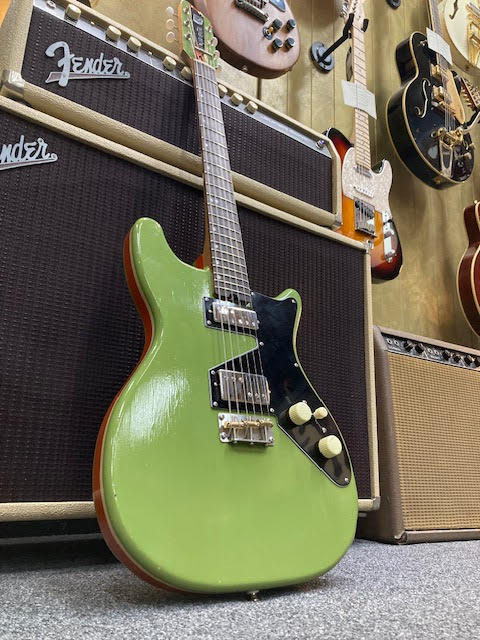 2026 DeluxeTone Cosmopolitan "Super Sonic" w/ hardcase