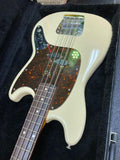 Fender Mustang Bass w/ Fender case Made in Japan ( preowned )