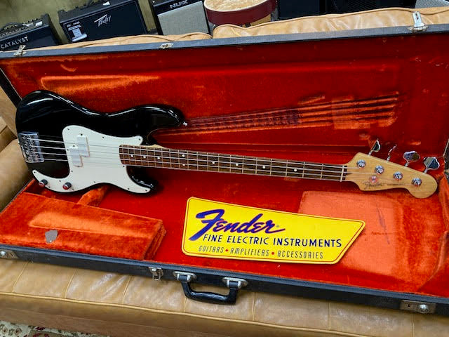 Fender Precision Elite 1983 Vintage Bass guitar w/ Vintage Fender case