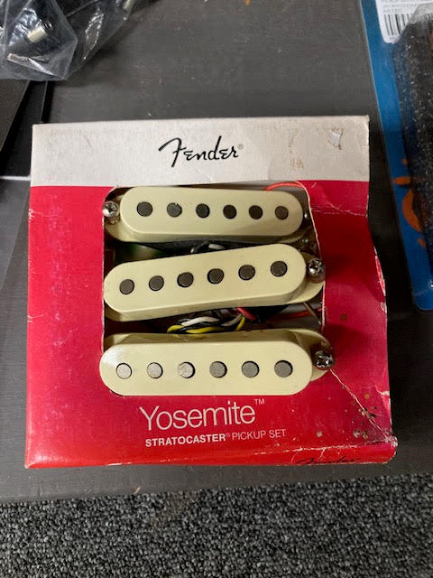 Fender Yosemite pickups wiring harness (preowned)