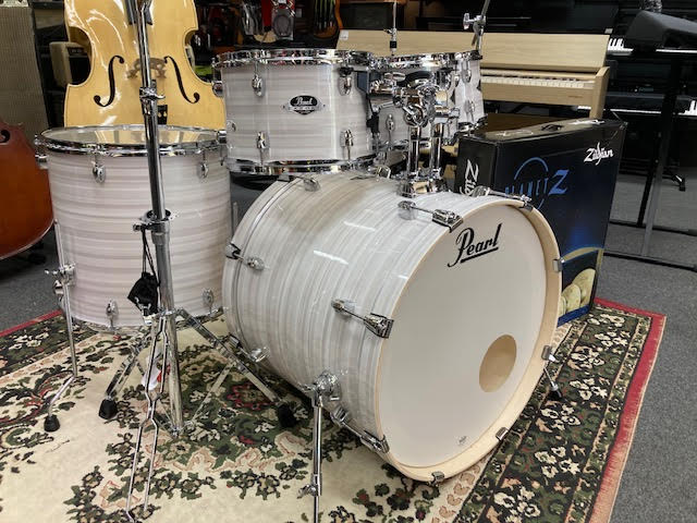 Pearl Export EXX Fusion plus Slipstream White w/ zildjian cymbals + Bonus 8" Tom