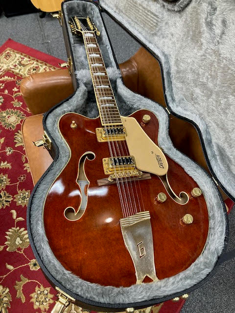 Gretsch G5422G-12 semi hollow electric guitar w/ hardcase (preowned)
