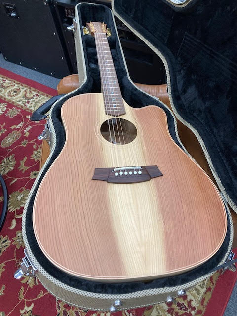 Cole Clark FL2 Redwood/ Blackwood acoustic/electric guitar (preowned - immaculate)