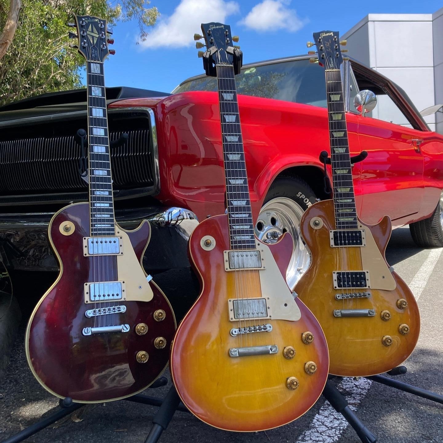 Vintage & Second Hand Guitars & Instruments