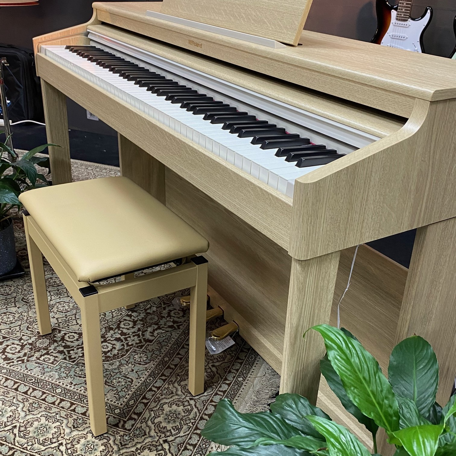 digital pianos and keyboards