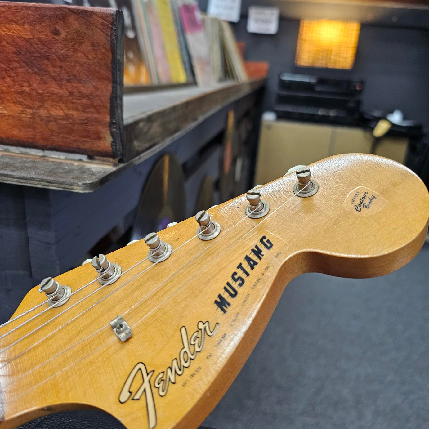 fender mustang headstock 