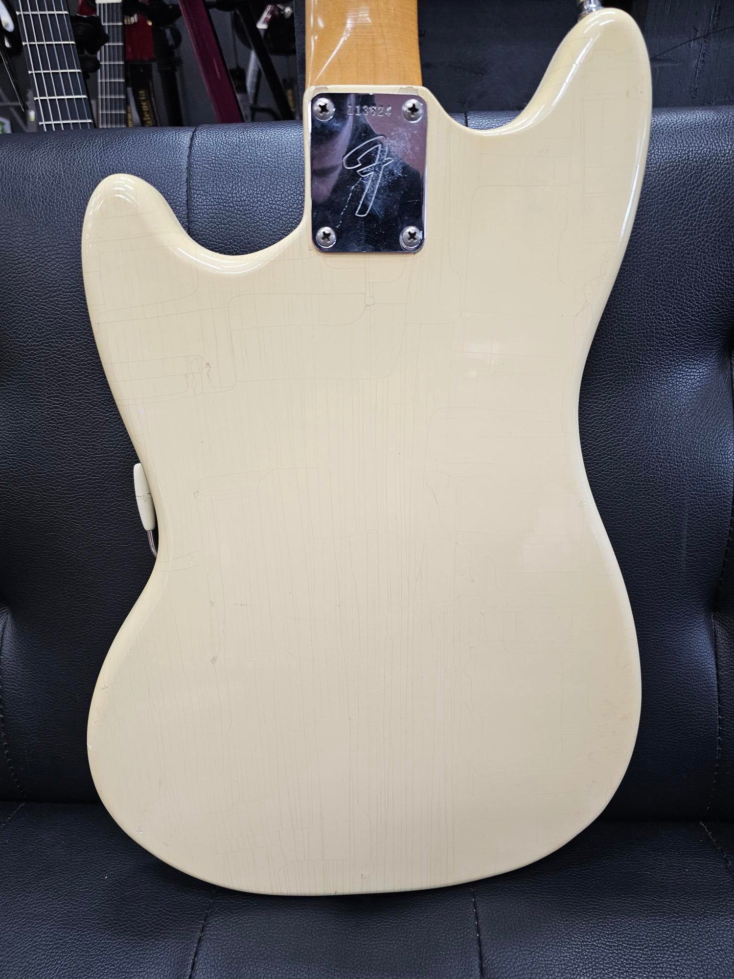 fender mustang back view