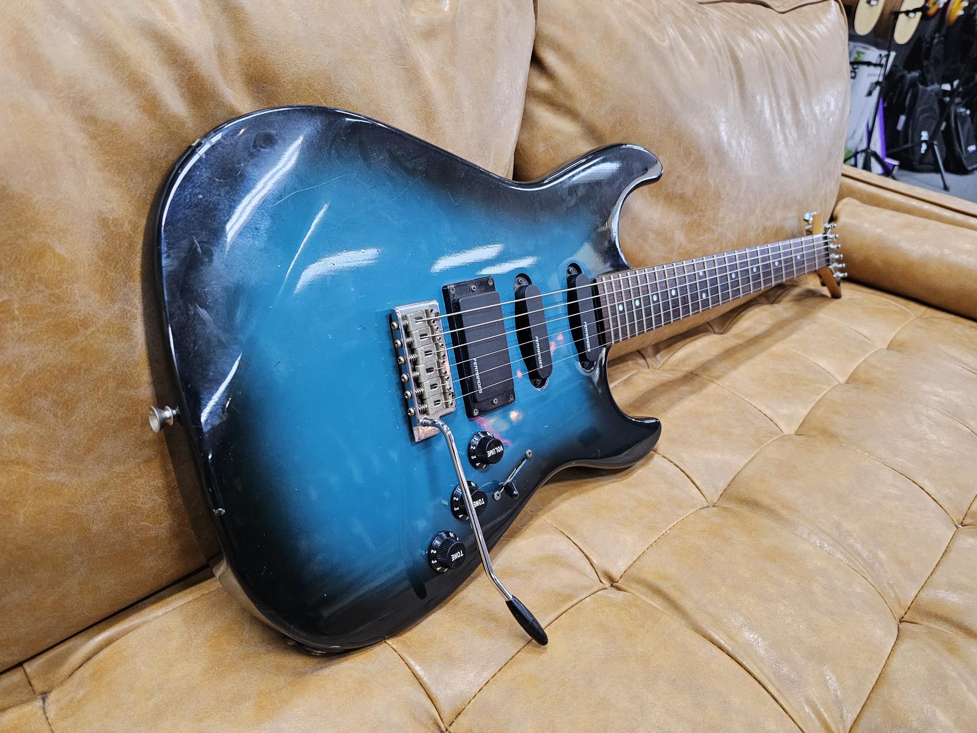 Fernandes 1980's Super Strat Blue/Black (Pre-Owned)