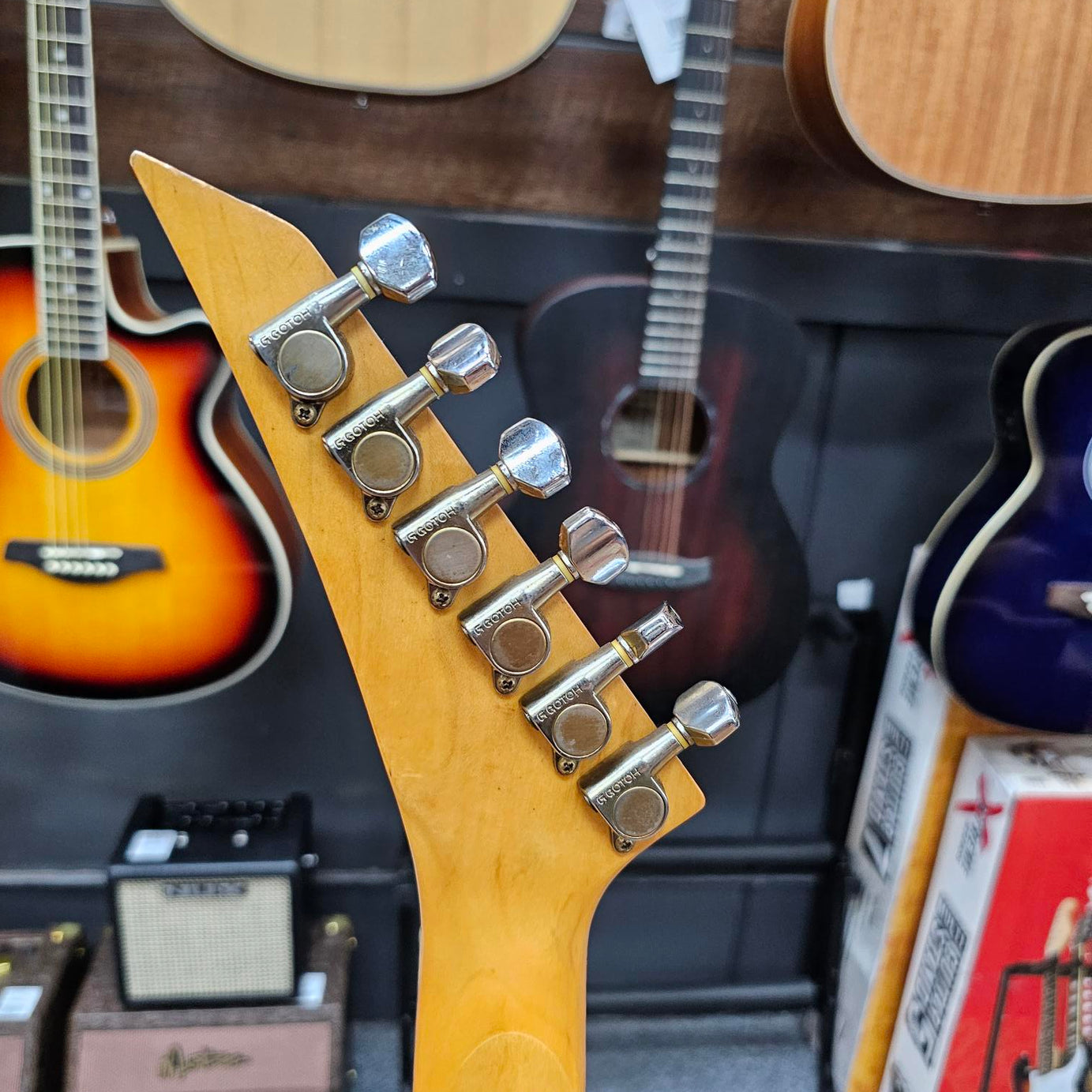 Fernandes 1980's Super Strat Blue/Black (Pre-Owned)