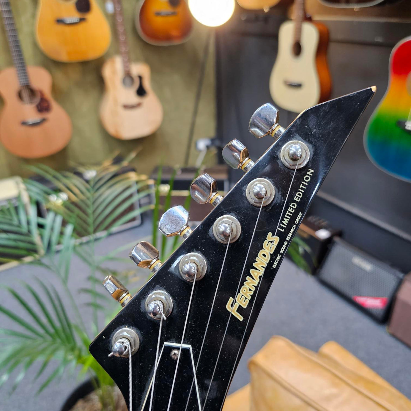 Fernandes 1980's Super Strat Blue/Black (Pre-Owned)