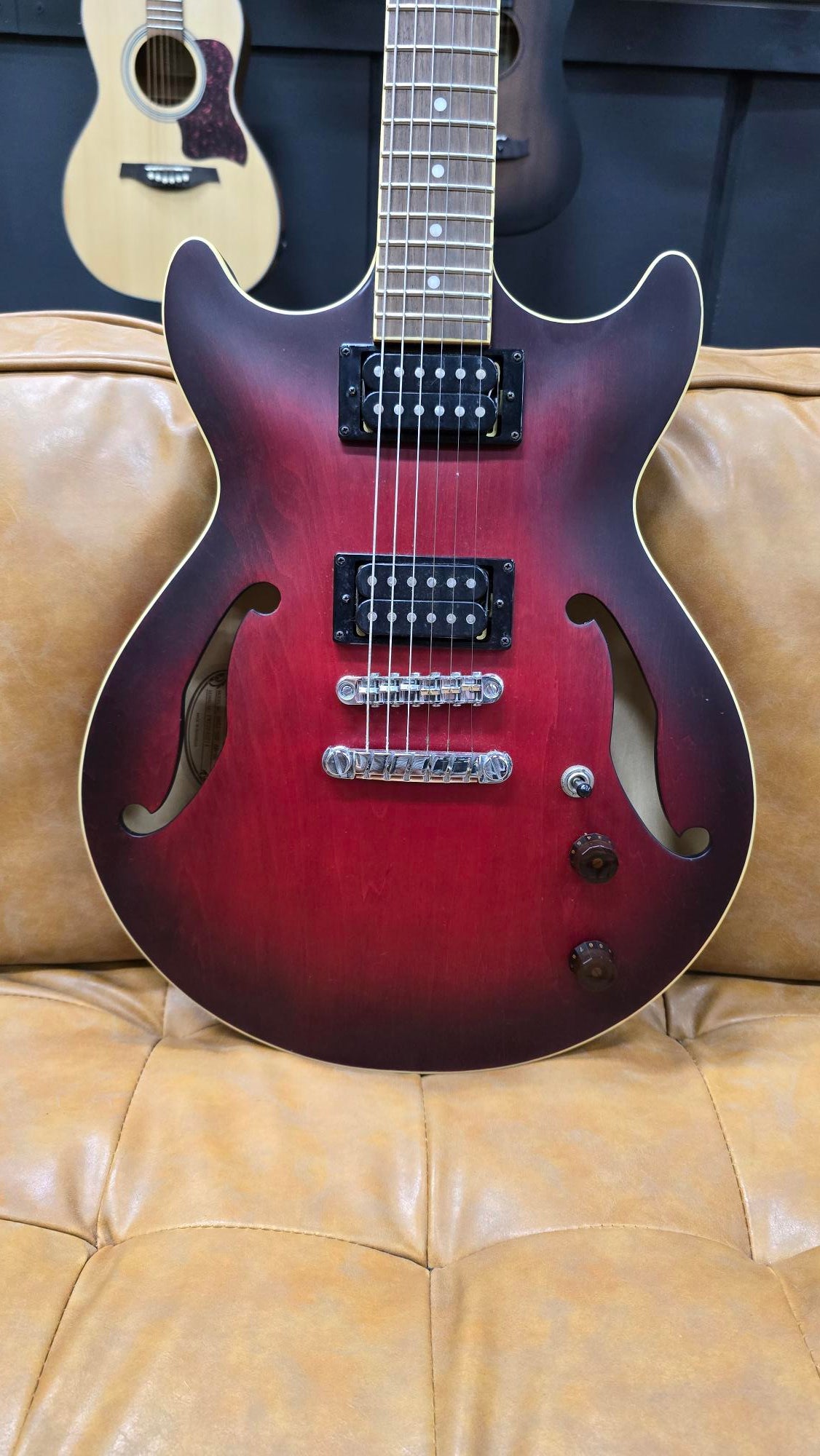 Ibanez Artcore Electric Guitar (Pre-Owned)