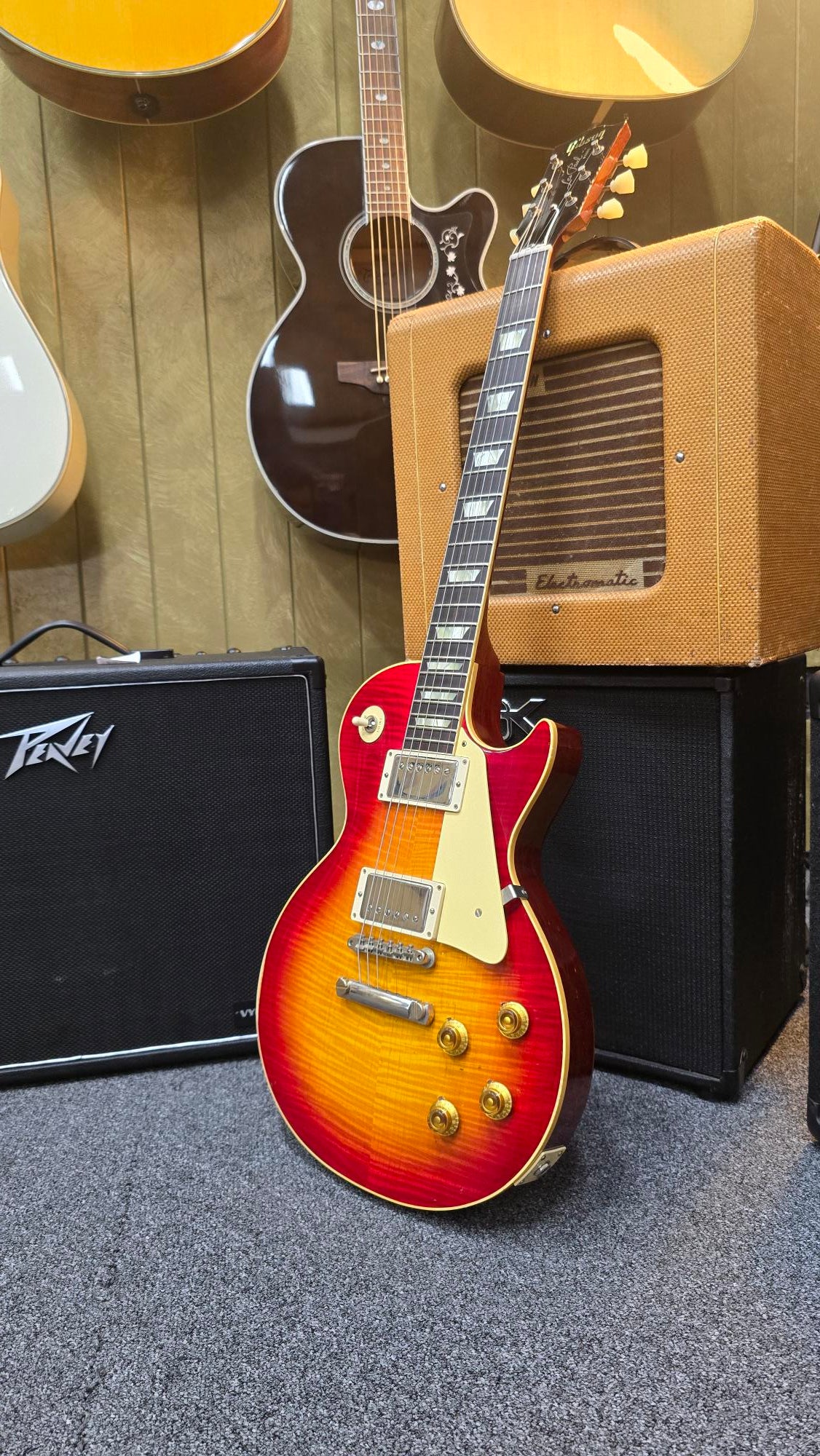 SOLD - Gibson Les Paul Washed Cherry Custom Shop Murphy Lab Aged Light Relic (Pre-Owned)