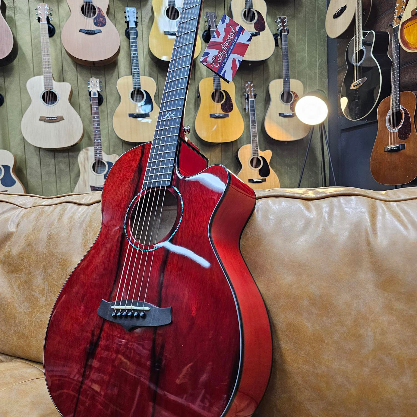 Tanglewood Acoustic/Electric Azure Superfolk CE Pacific Walnut Top