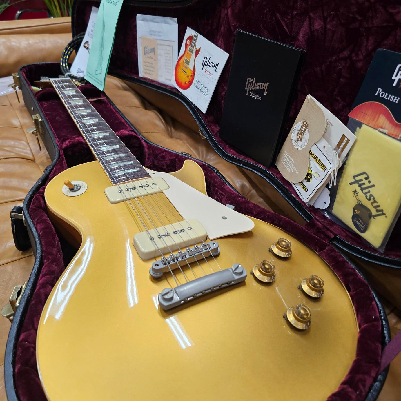 2006 Gibson Les Paul Gold Top R6 Custom Shop Electric Guitar W/Case (Pre-Owned)