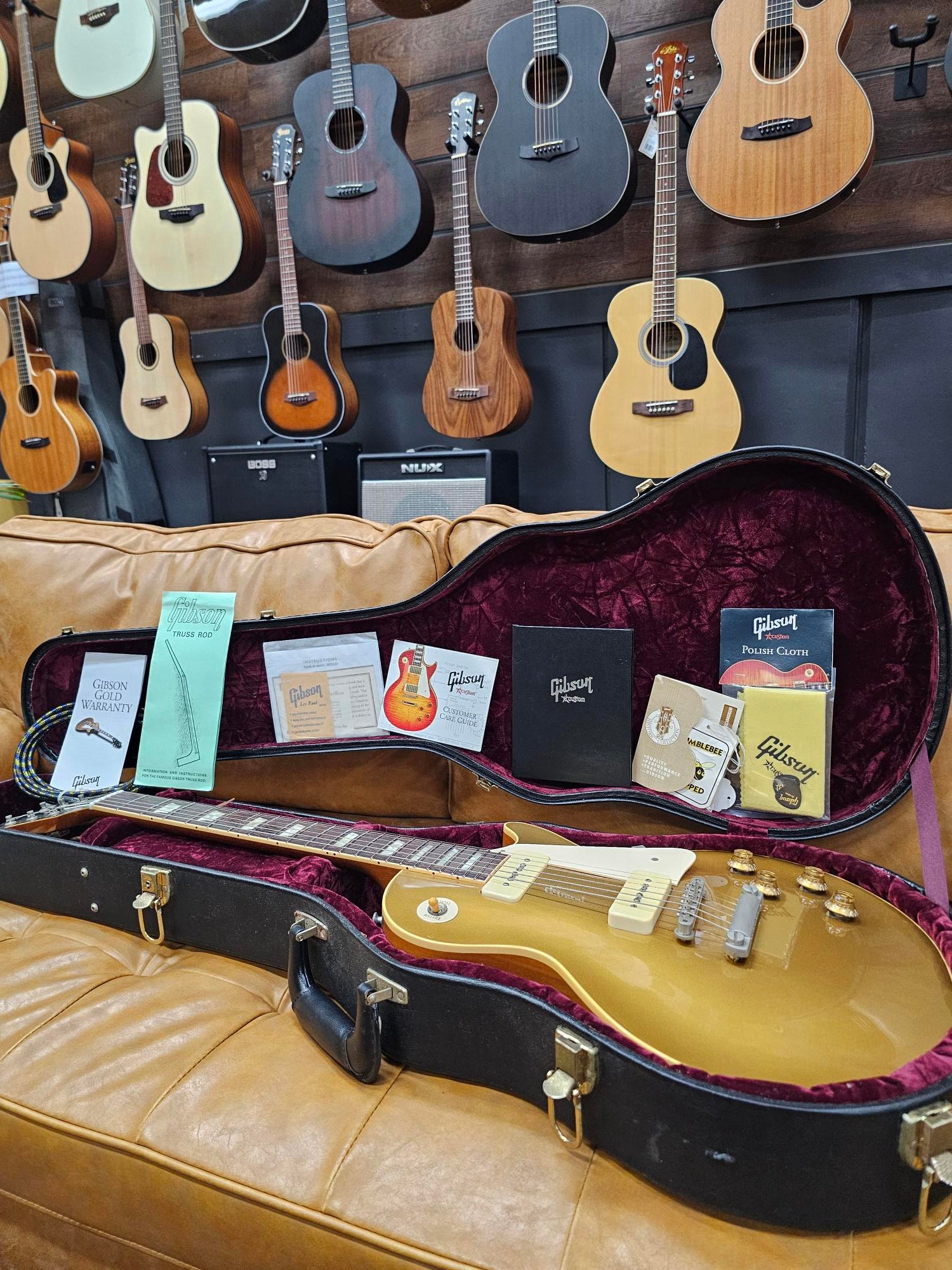 2006 Gibson Les Paul Gold Top R6 Custom Shop Electric Guitar W/Case (Pre-Owned)