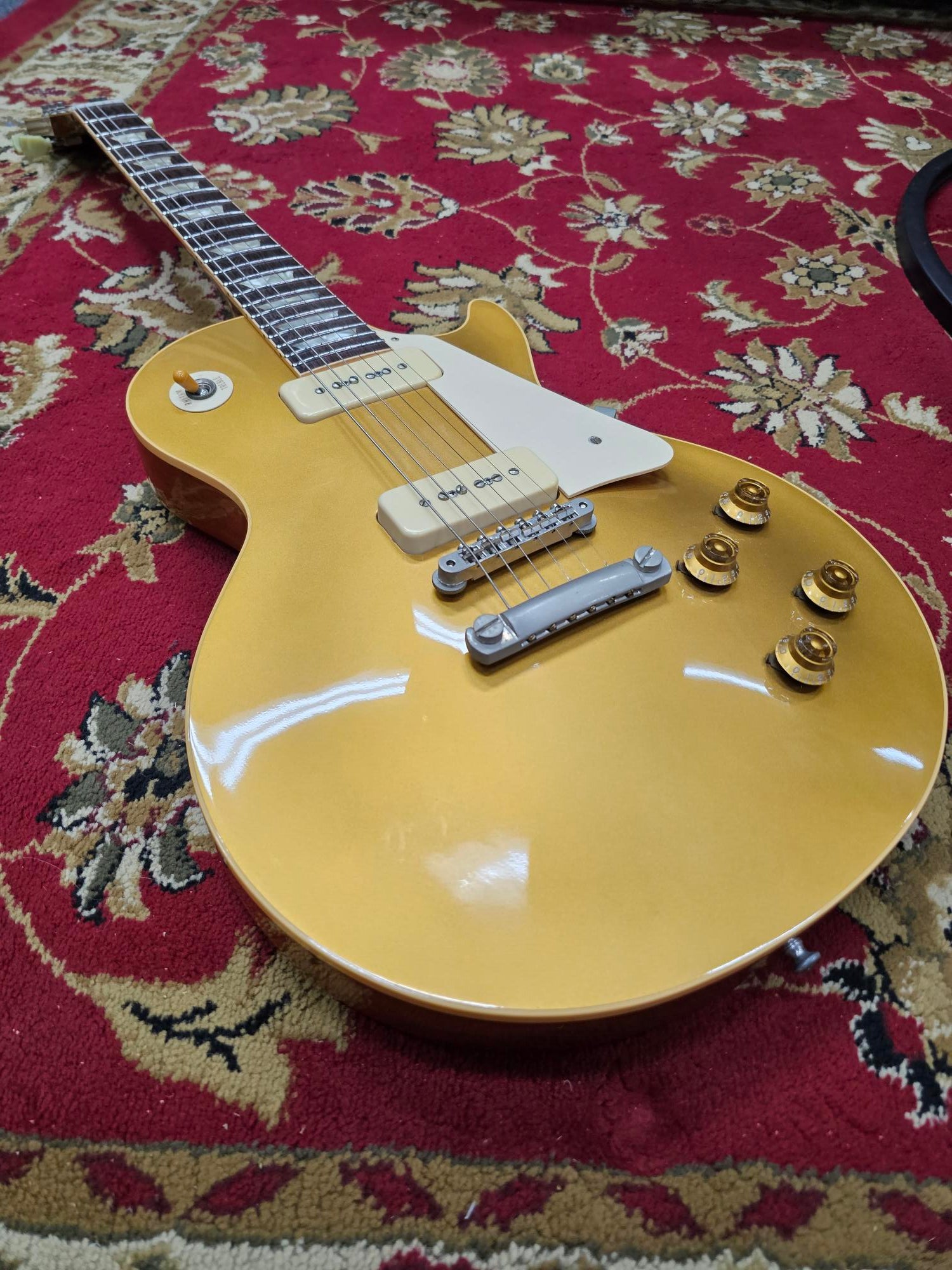 2006 Gibson Les Paul Gold Top R6 Custom Shop Electric Guitar W/Case (Pre-Owned)