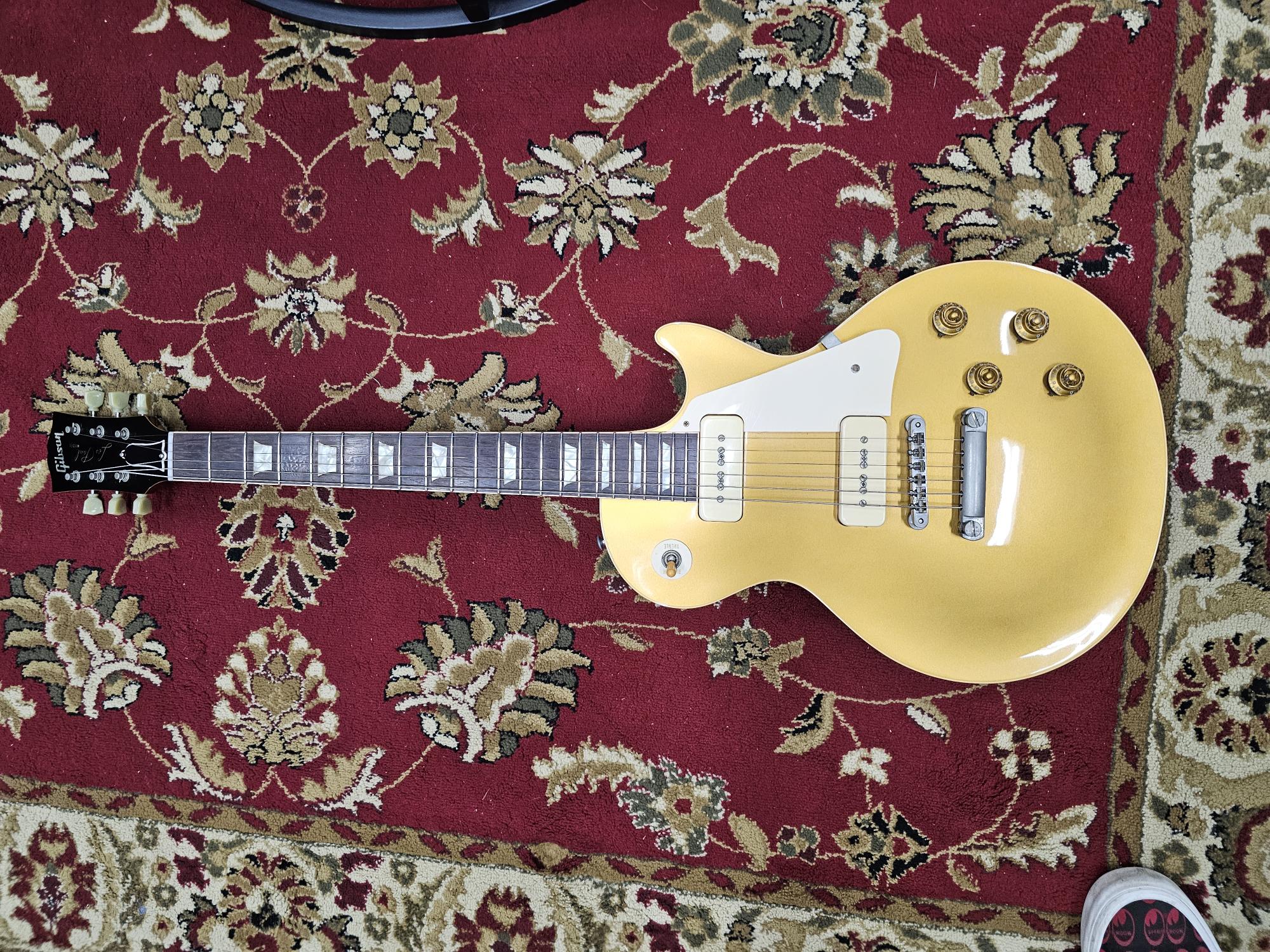 2006 Gibson Les Paul Gold Top R6 Custom Shop Electric Guitar W/Case (Pre-Owned)
