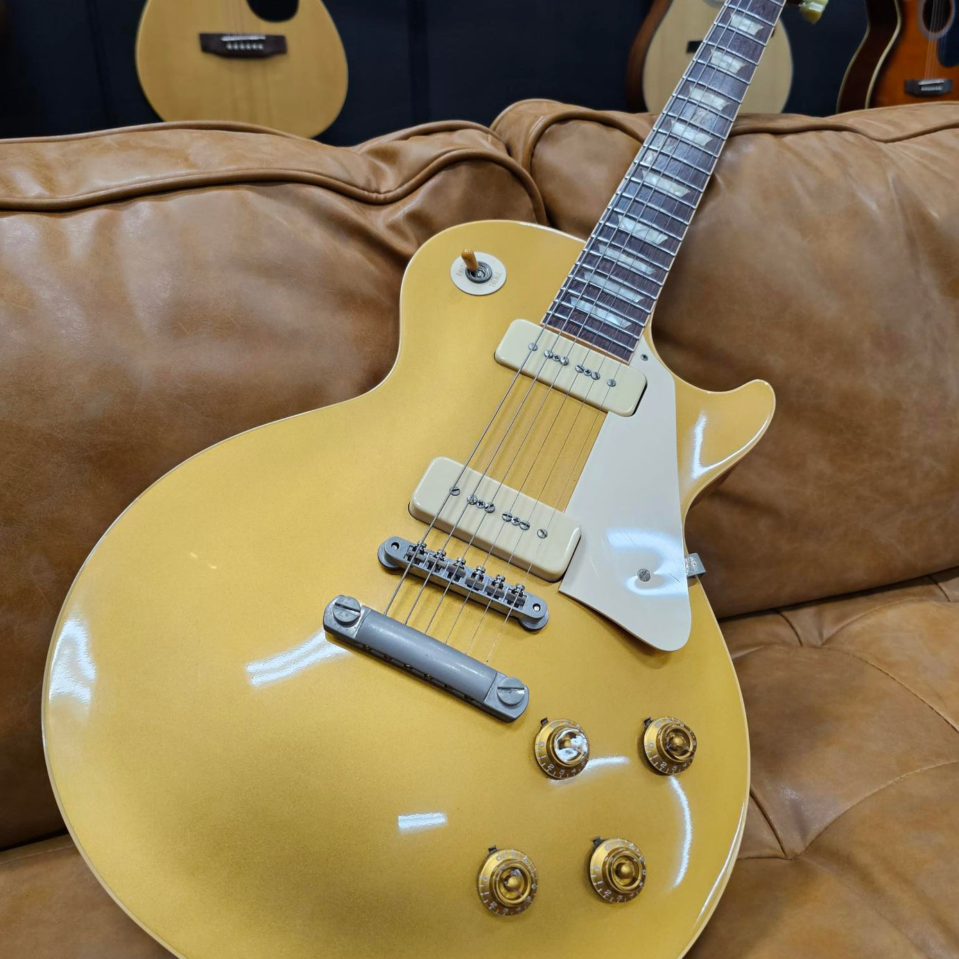 2006 Gibson Les Paul Gold Top R6 Custom Shop Electric Guitar W/Case (Pre-Owned)