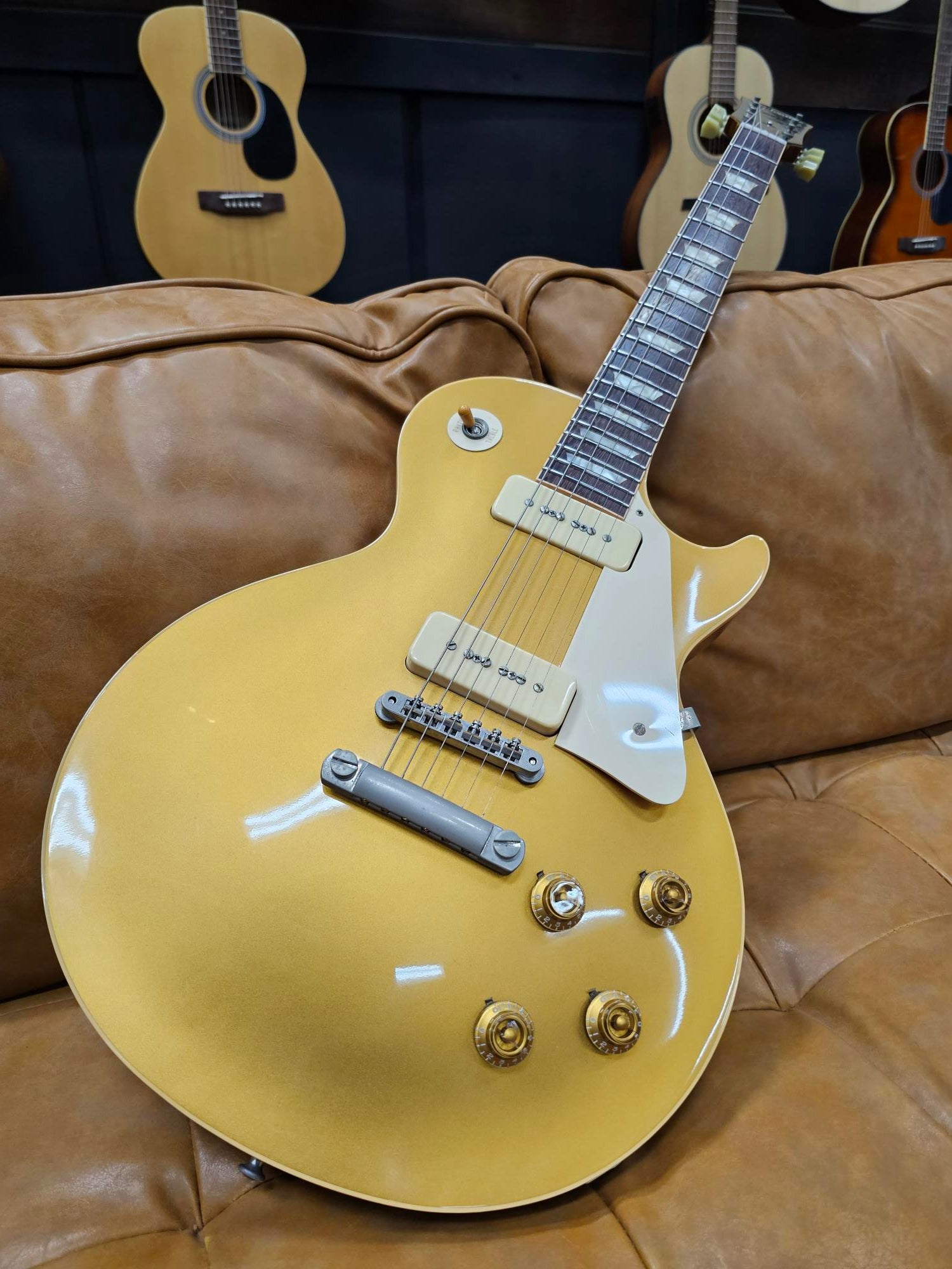 2006 Gibson Les Paul Gold Top R6 Custom Shop Electric Guitar W/Case (Pre-Owned)