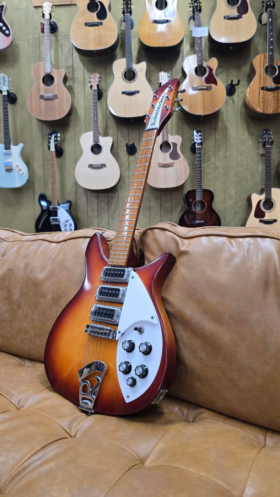 1983 Rickenbacker 320 Fireglo W/original Hard Case (Pre-Owned)