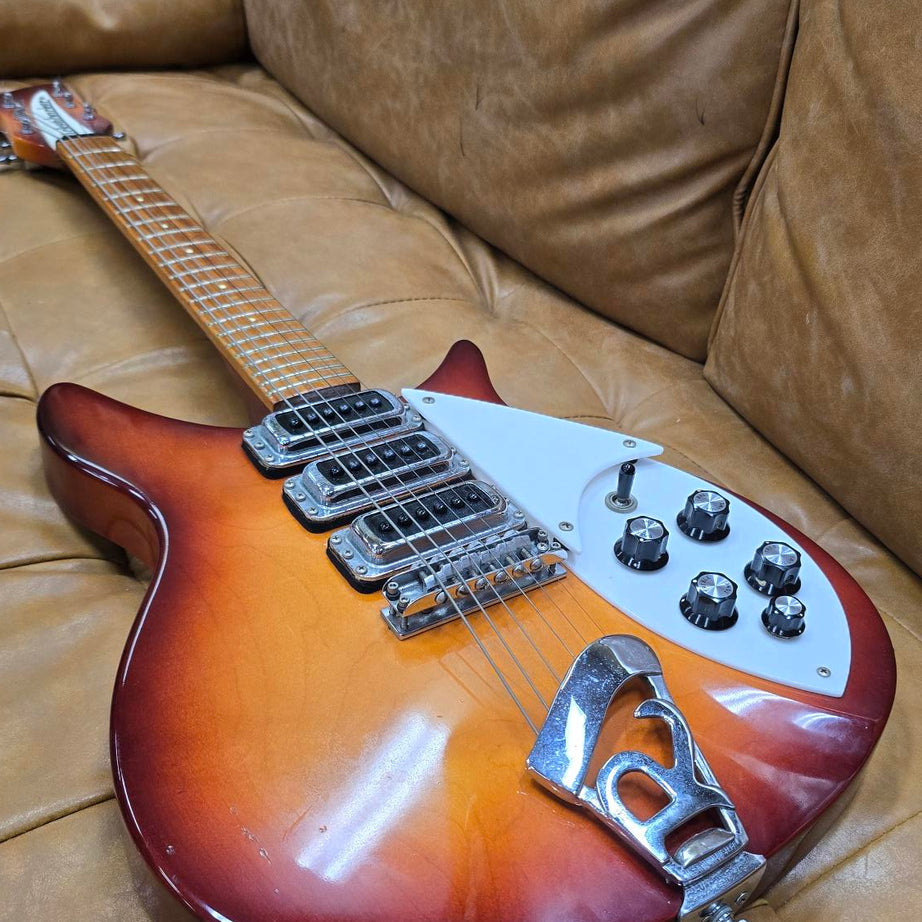 1983 Rickenbacker 320 Fireglo W/original Hard Case (Pre-Owned)