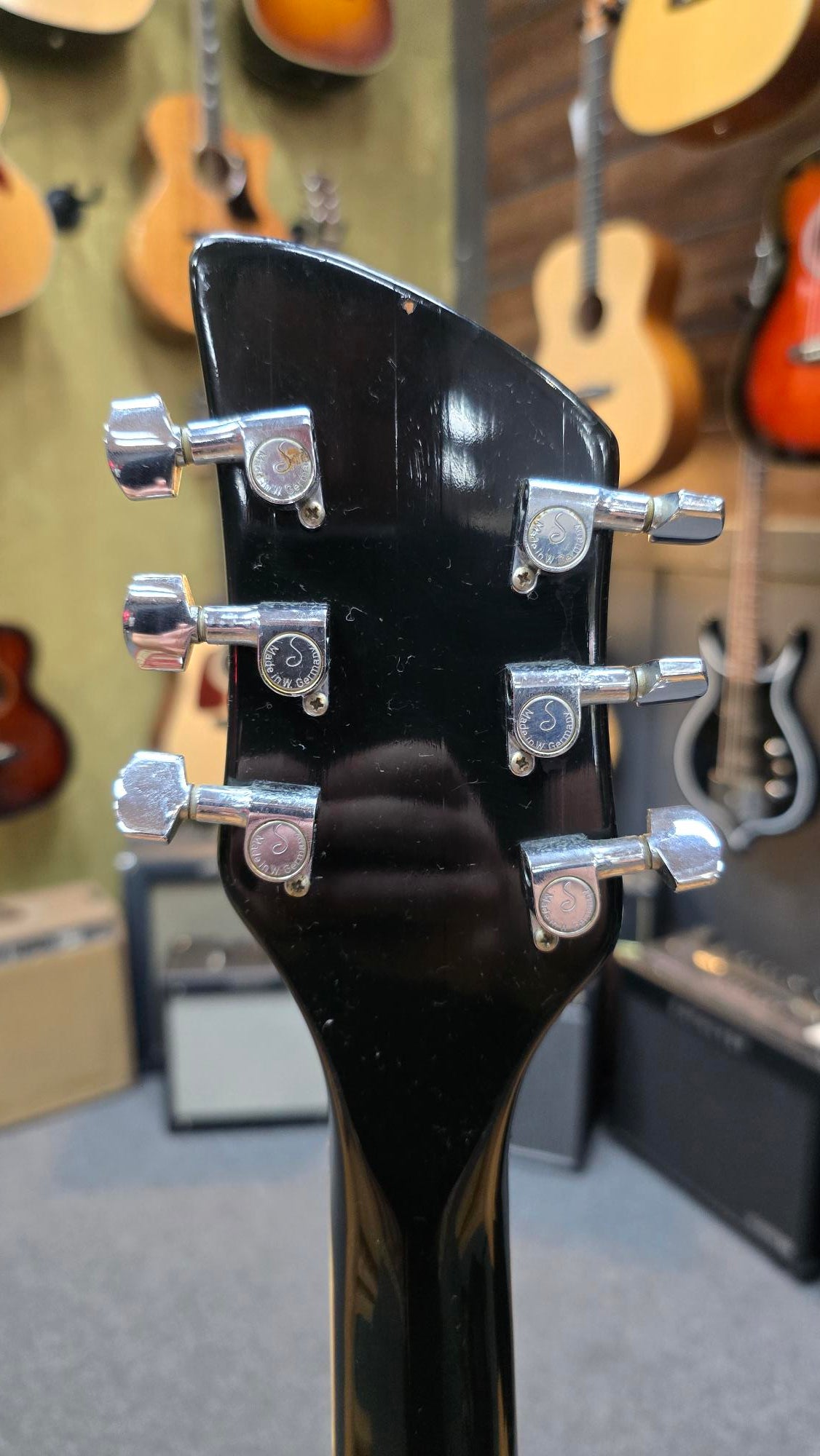 1986 Rickenbacker 360 JETGLO BLACK W/Original Case (pre-owned)