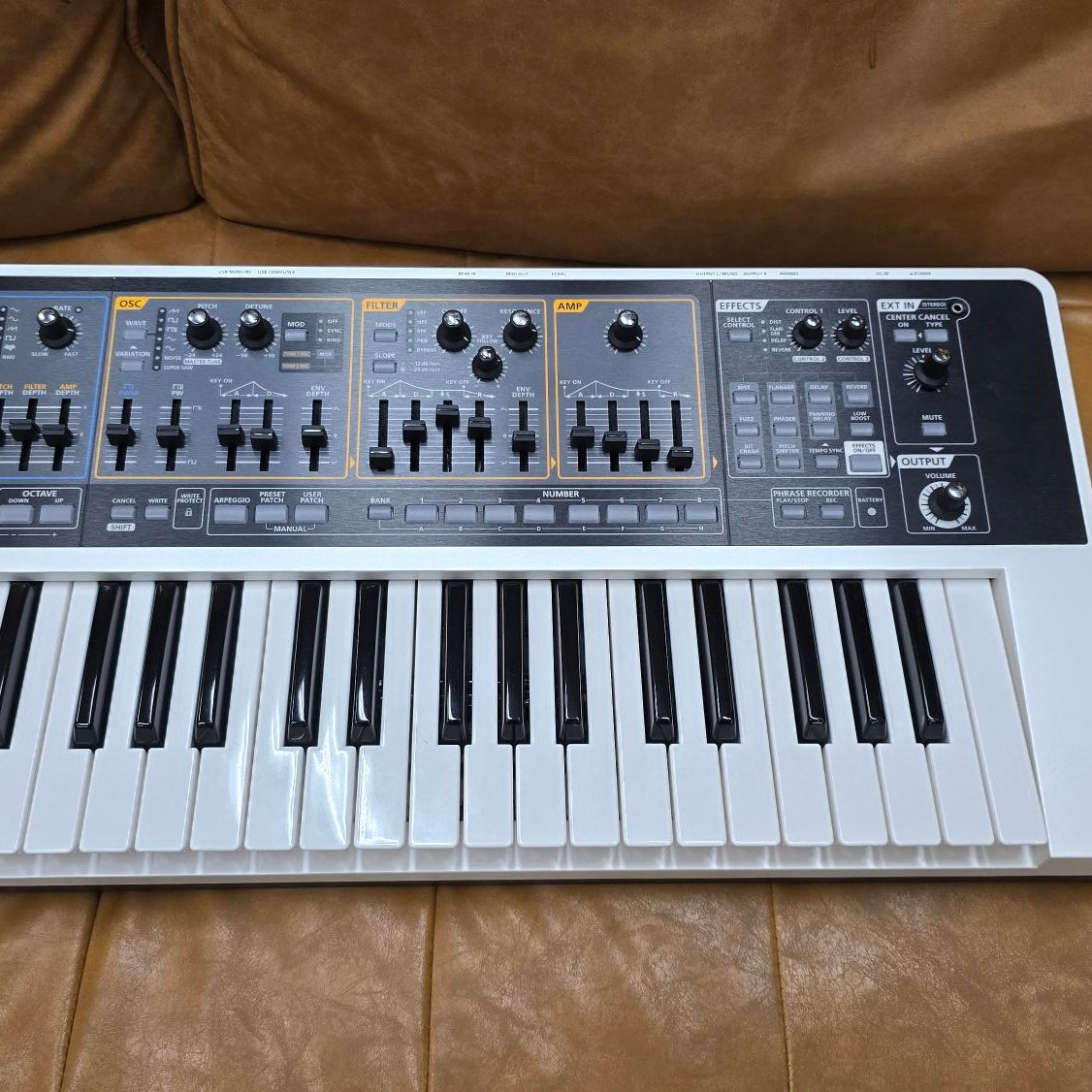Roland GAIA SH-01 Synthesizer (Pre-Owned)