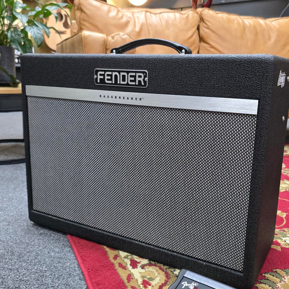 Fender Bassbreaker 30R Electric Guitar Amplifier W/footwitch and Cover (Pre-Owned)