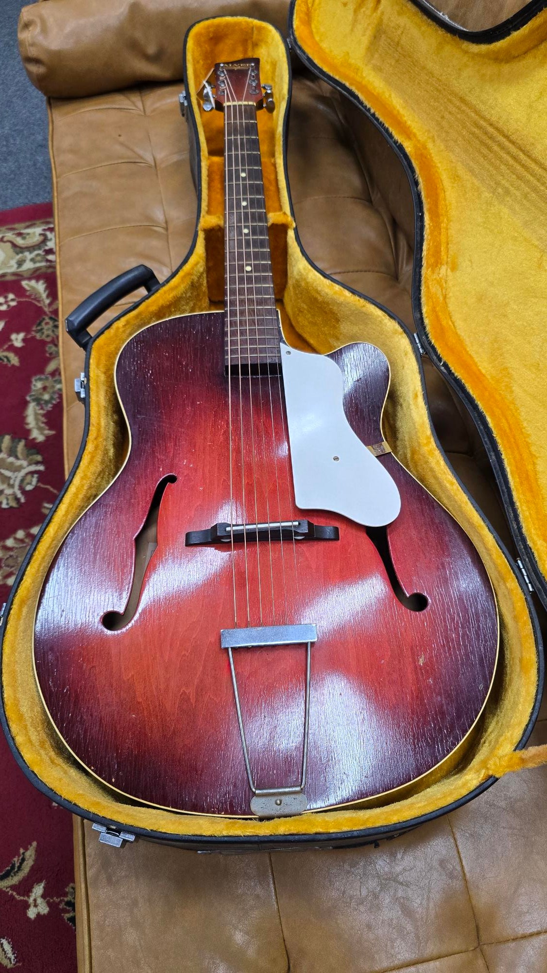 Vintage Alver by Maton 1950's Archtop Acoustic Guitar W/Case (Pre-Owned)