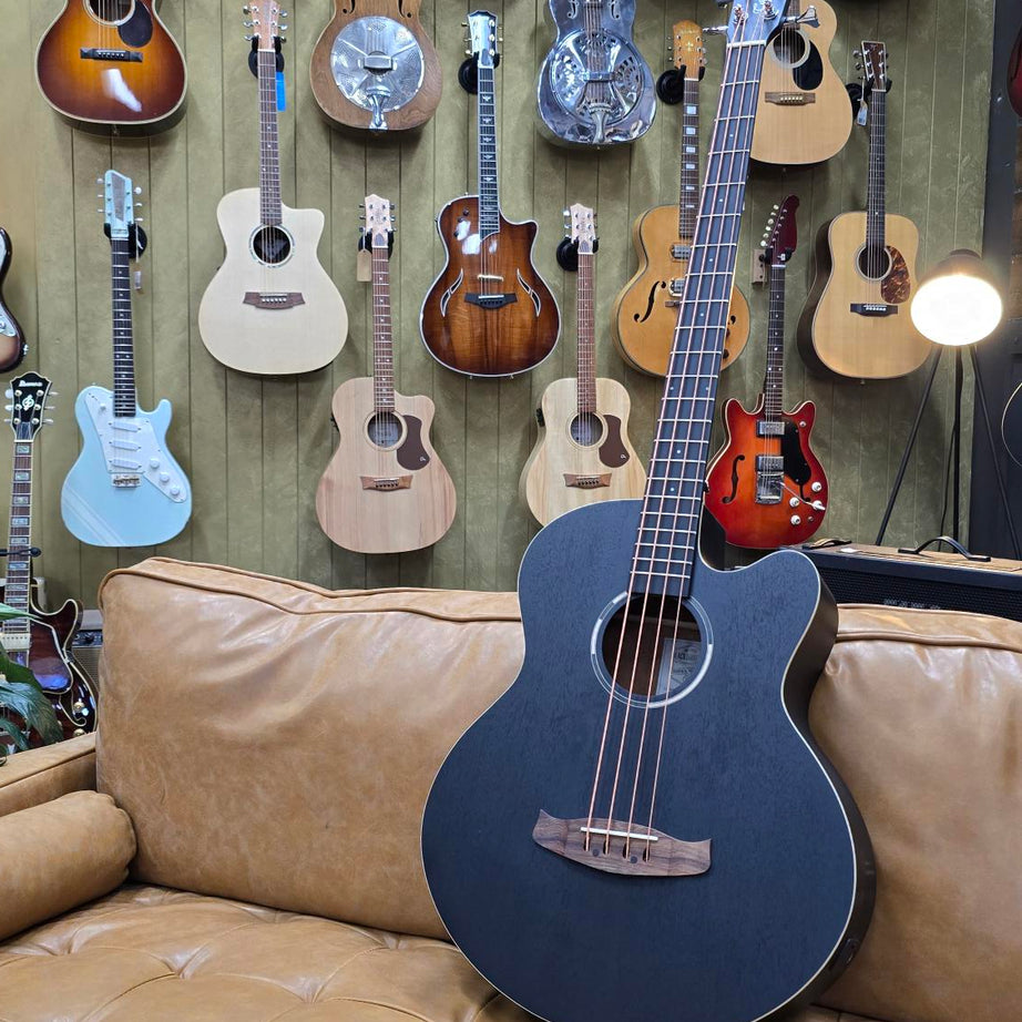 Tanglewood Blackbird Acoustic Bass Guitar Cutaway W/Hard case Bundle!!/ Electric Smokestack Satin