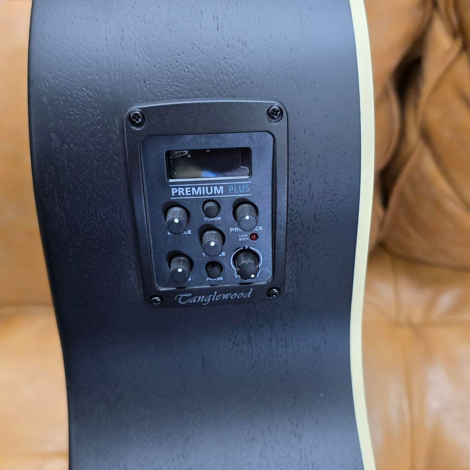 Tanglewood Blackbird Acoustic Bass Guitar Cutaway W/Hard case Bundle!!/ Electric Smokestack Satin