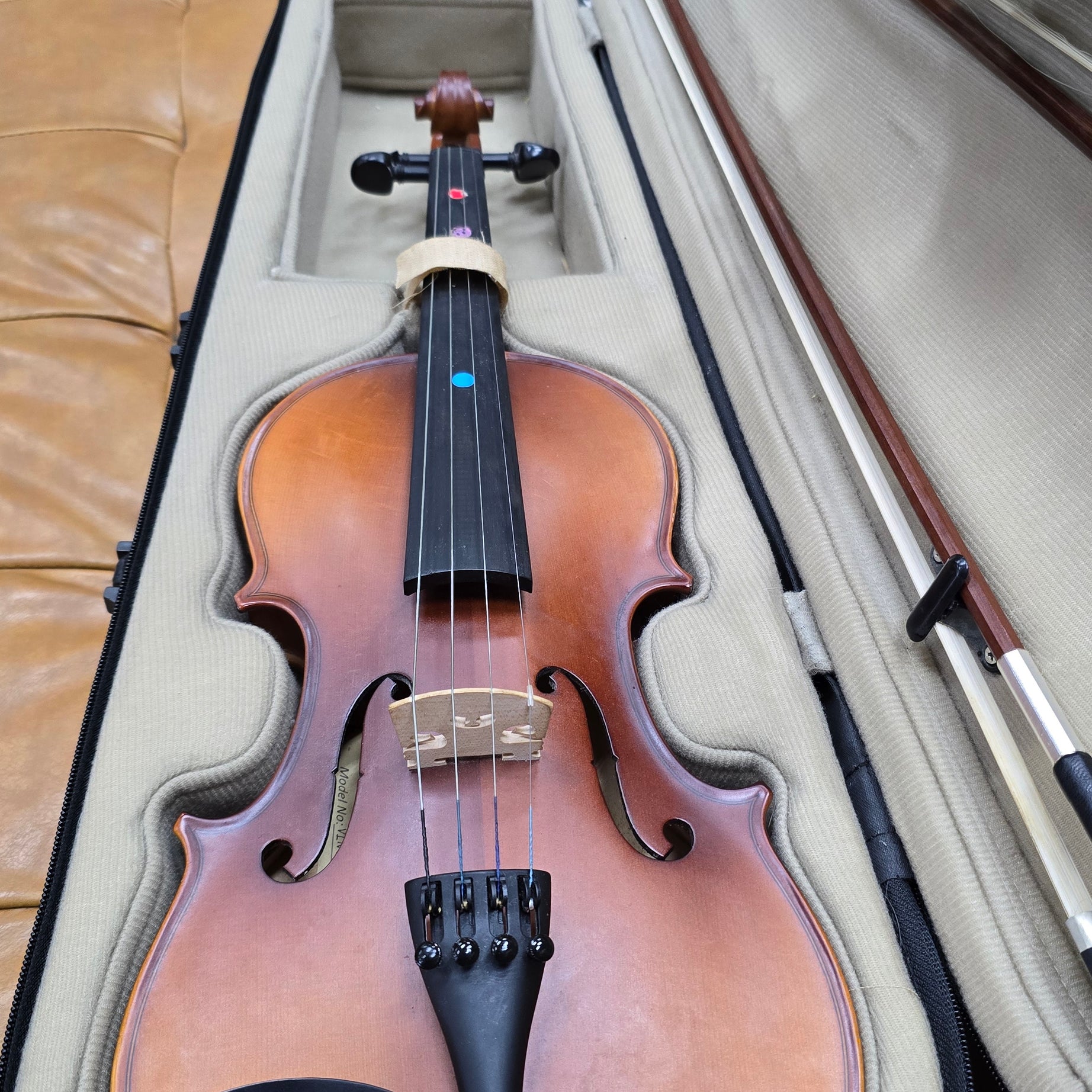 Vivo 3/4 Violin w/case, and 2 Bows (Pre-Owned)