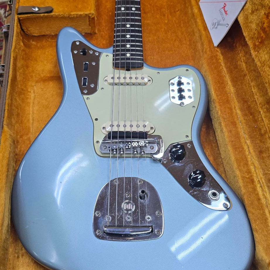 Fender American Vintage 1962 Jaguar 2008 "thin skin" Ice Blue Metallic w/ case + mastery upgrades