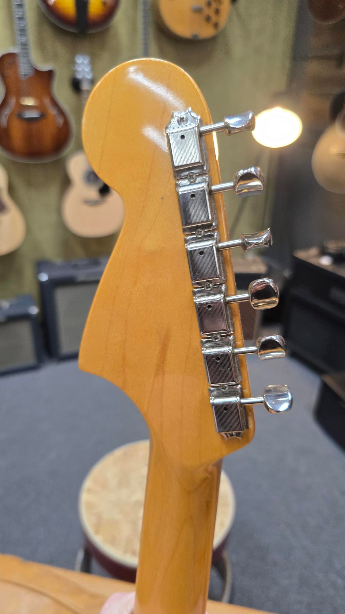 Fender American Vintage 1962 Jaguar 2008 "thin skin" Ice Blue Metallic w/ case + mastery upgrades