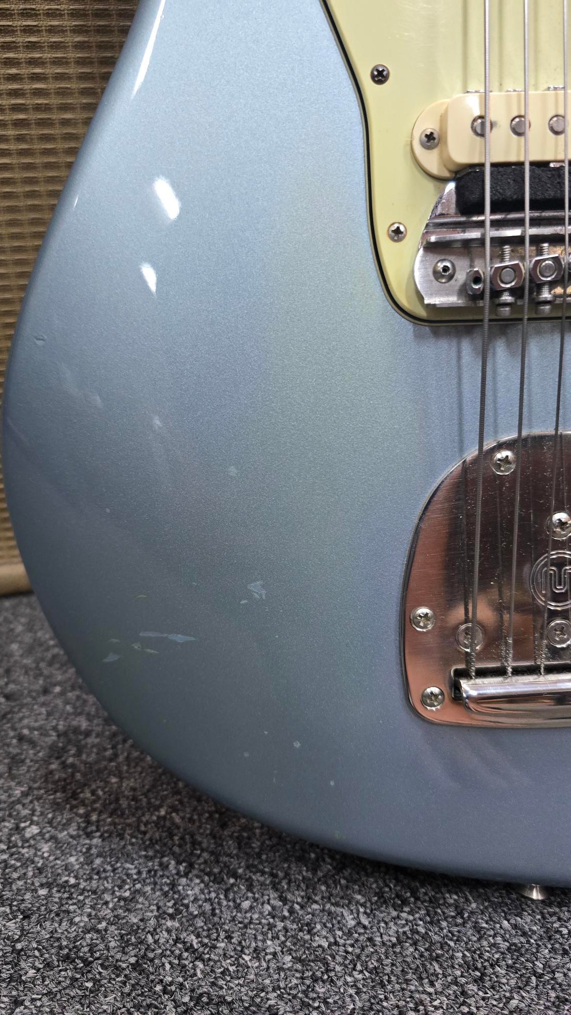 Fender American Vintage 1962 Jaguar 2008 "thin skin" Ice Blue Metallic w/ case + mastery upgrades