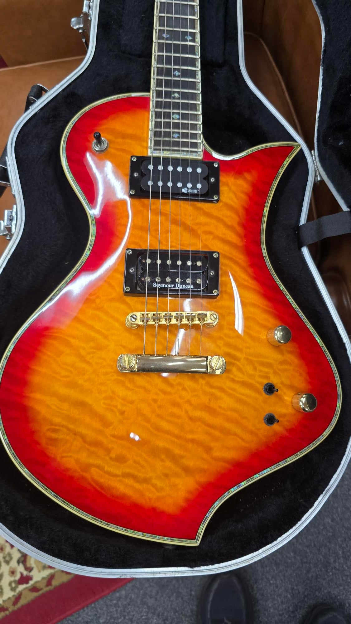 Fernandes Ravelle Elite Electric Guitar 2010 W/case (Pre-Owned)