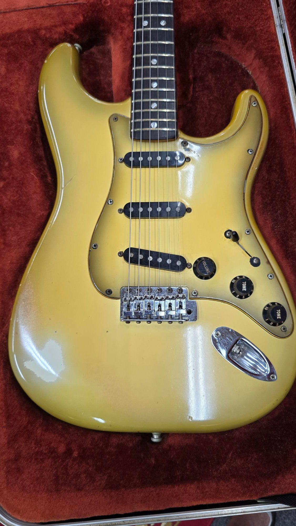 1978-1979 Fender Stratocaster Antigua W/Original Case (Pre-Owned)