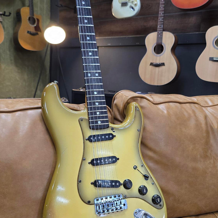 1978-1979 Fender Stratocaster Antigua W/Original Case (Pre-Owned)