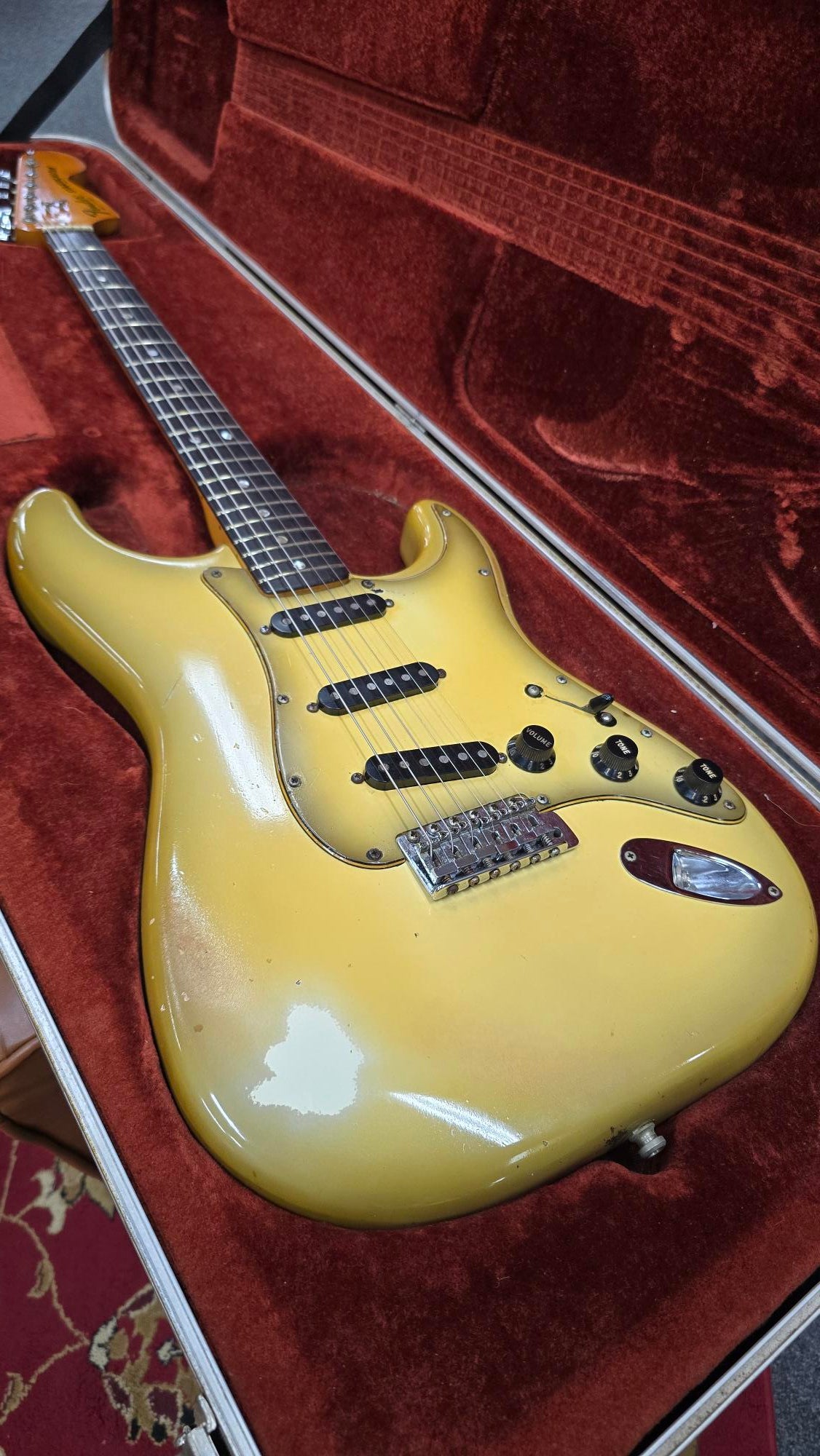 1978-1979 Fender Stratocaster Antigua W/Original Case (Pre-Owned)