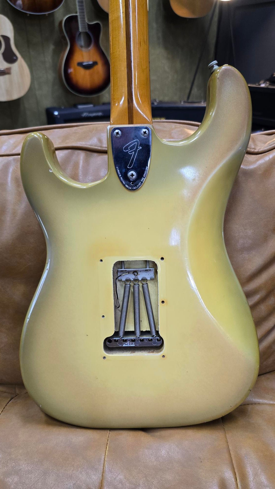 1978-1979 Fender Stratocaster Antigua W/Original Case (Pre-Owned)