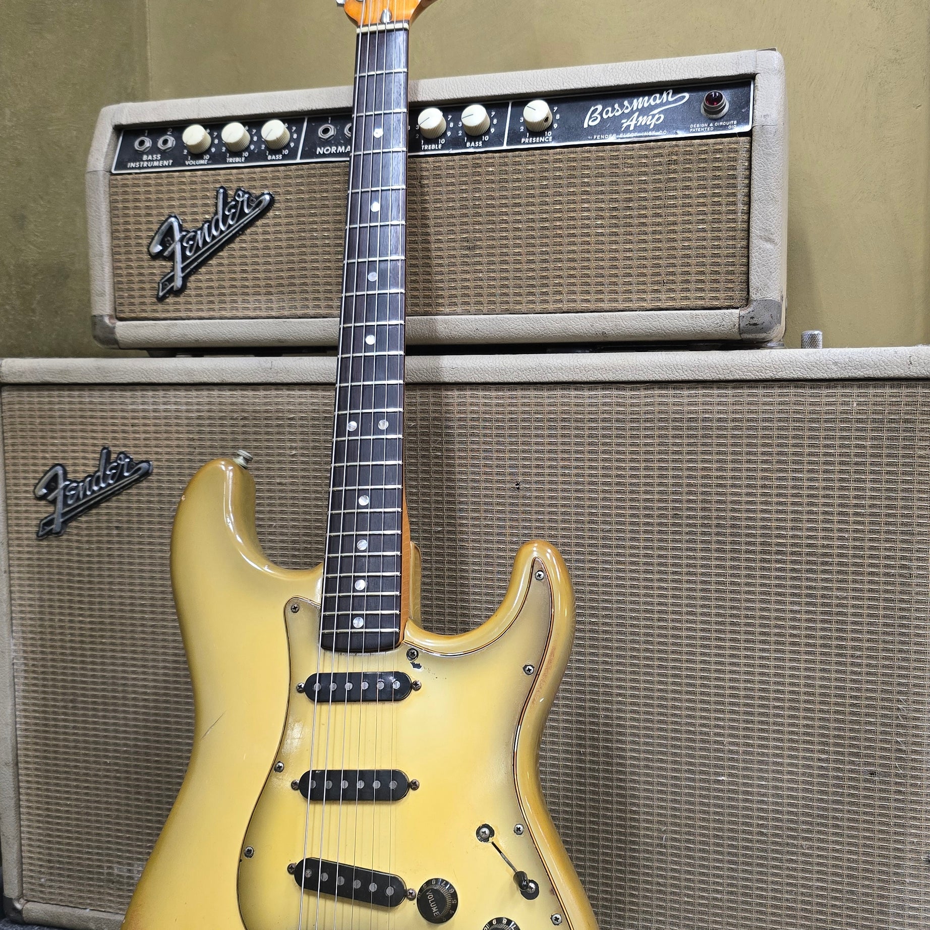 1978-1979 Fender Stratocaster Antigua W/Original Case (Pre-Owned)