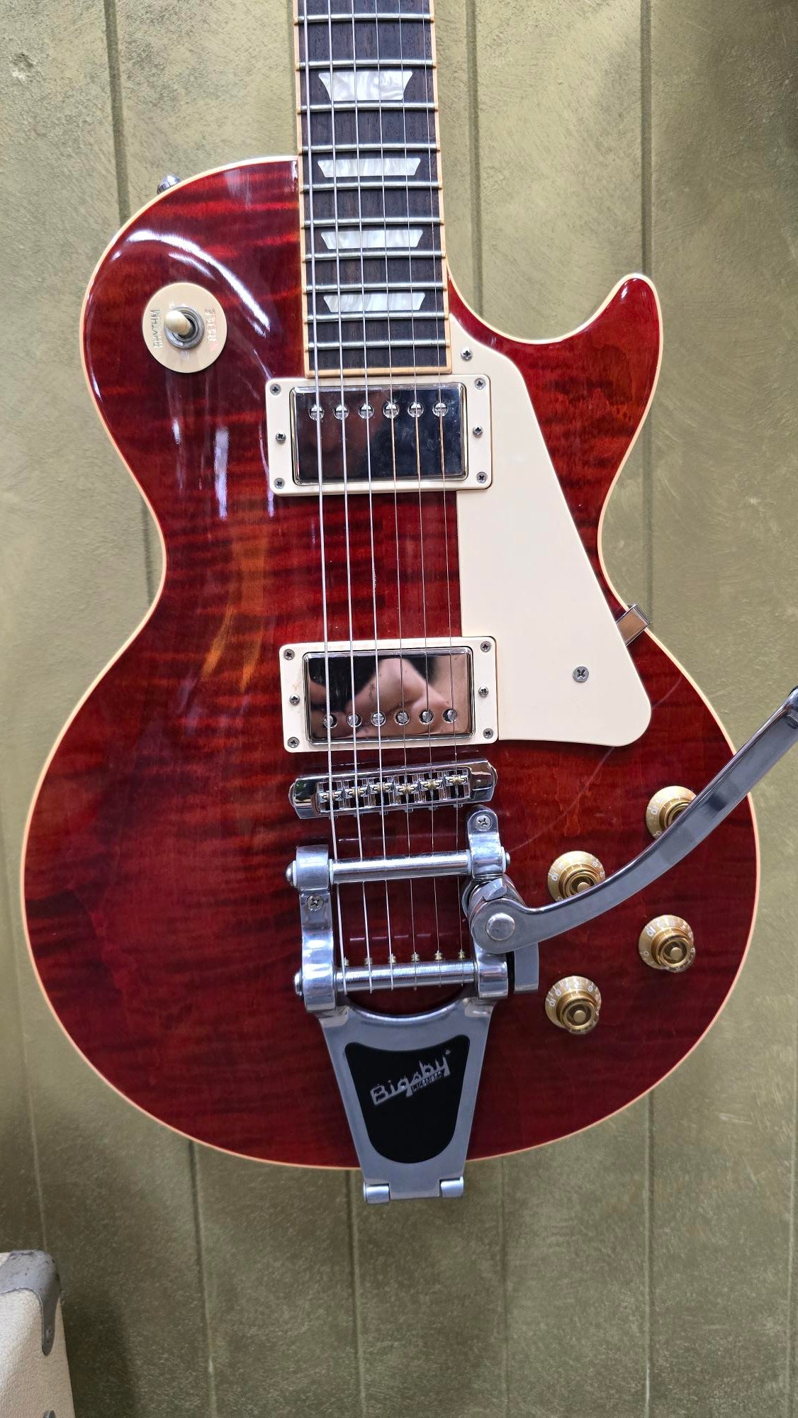 Gibson Les Paul Standard w/ bigsby 2013 w/ hardcase