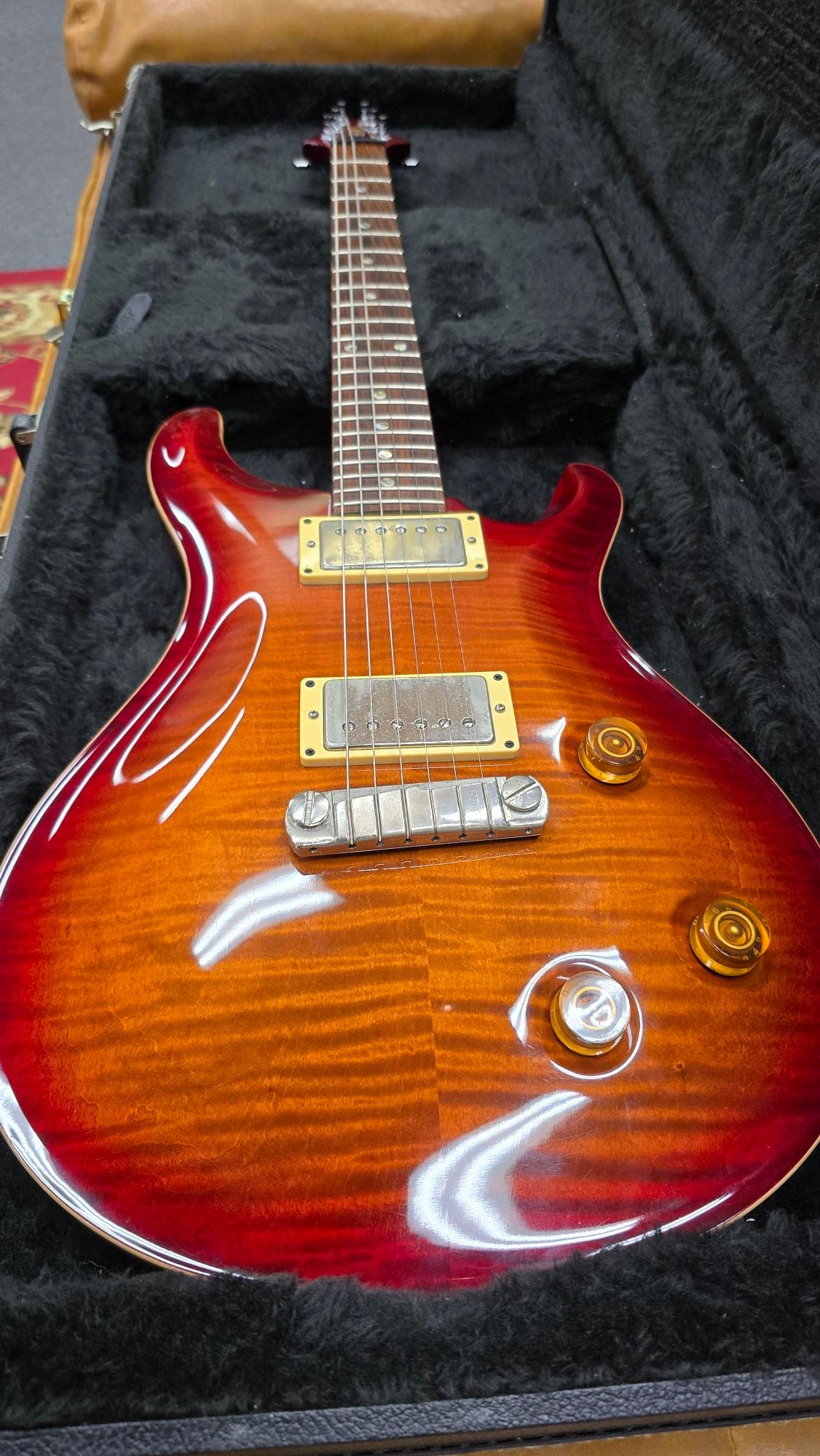 Early 2000's PRS Guitar Custom 22 Stop Tail Electric Guitar W/Case (Pre-Owned)